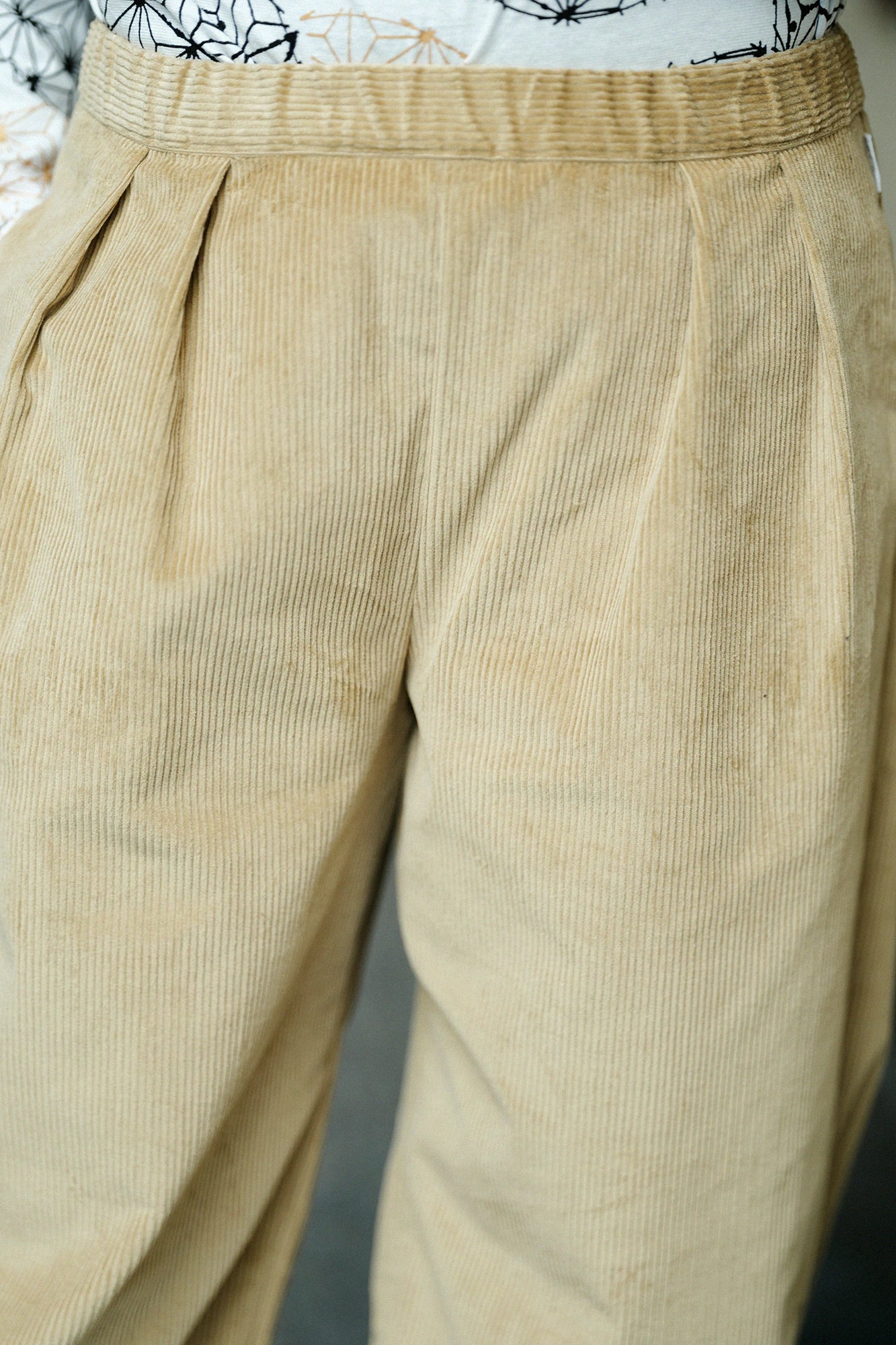 燈芯絨 畝 二褶 闊腿褲 蕾/榛果色