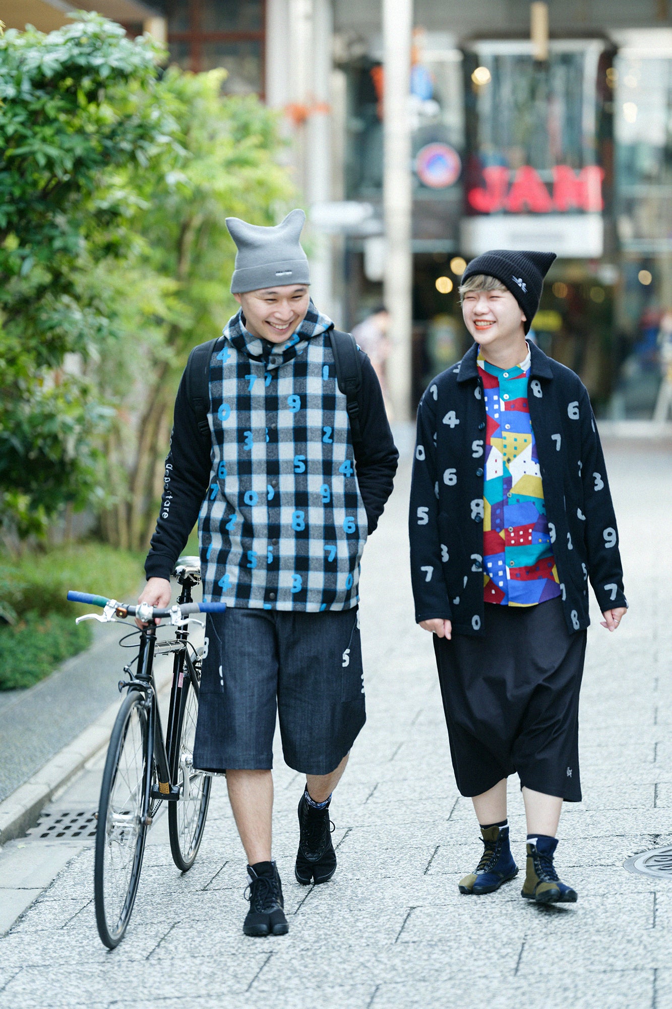 ウールチェック×ボア BIKEフードベスト/SO-SU-U ブルーブラック