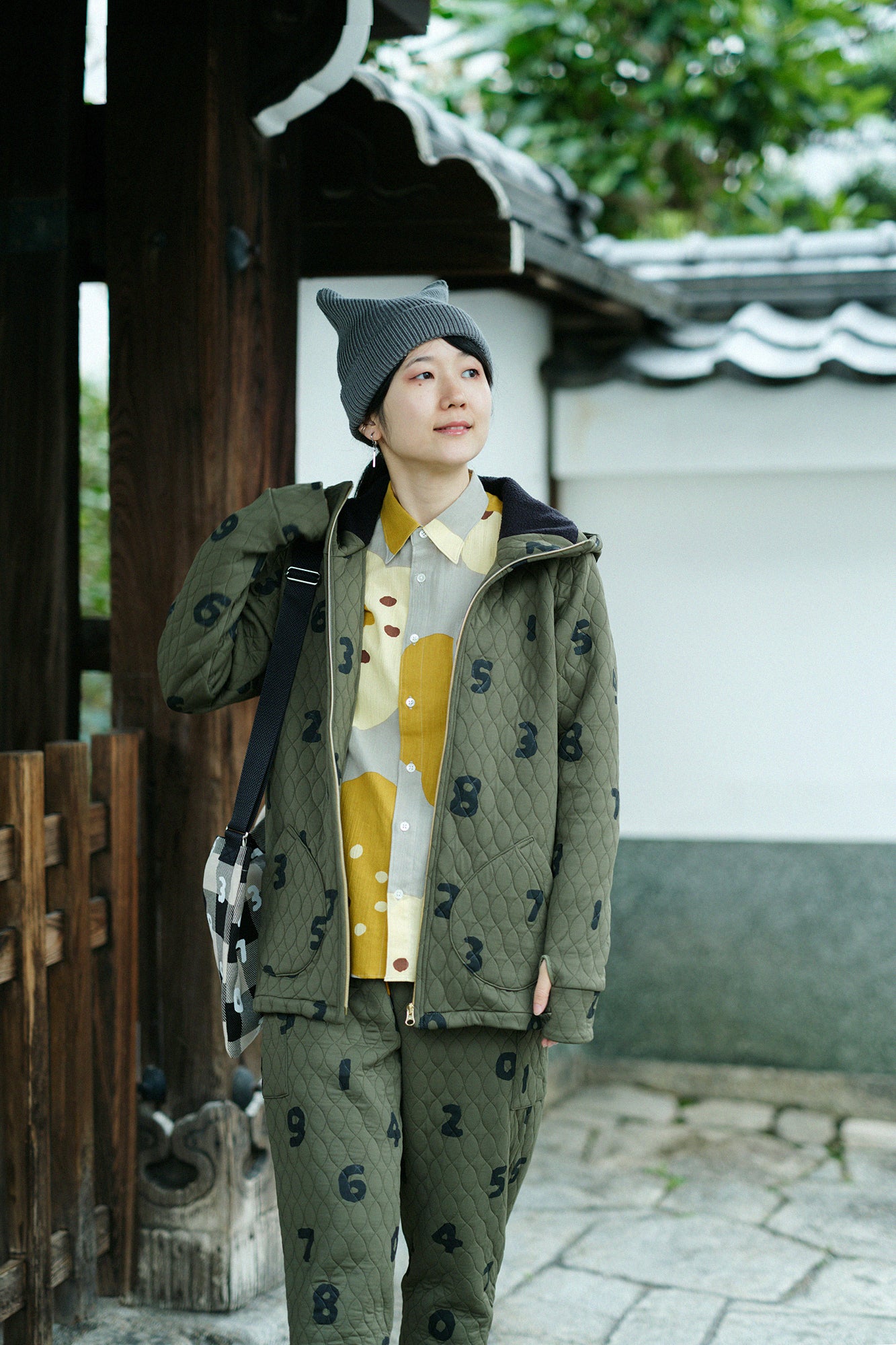 絎縫緹花 BIKE連帽外套/SO-SU-U十數 卡其色