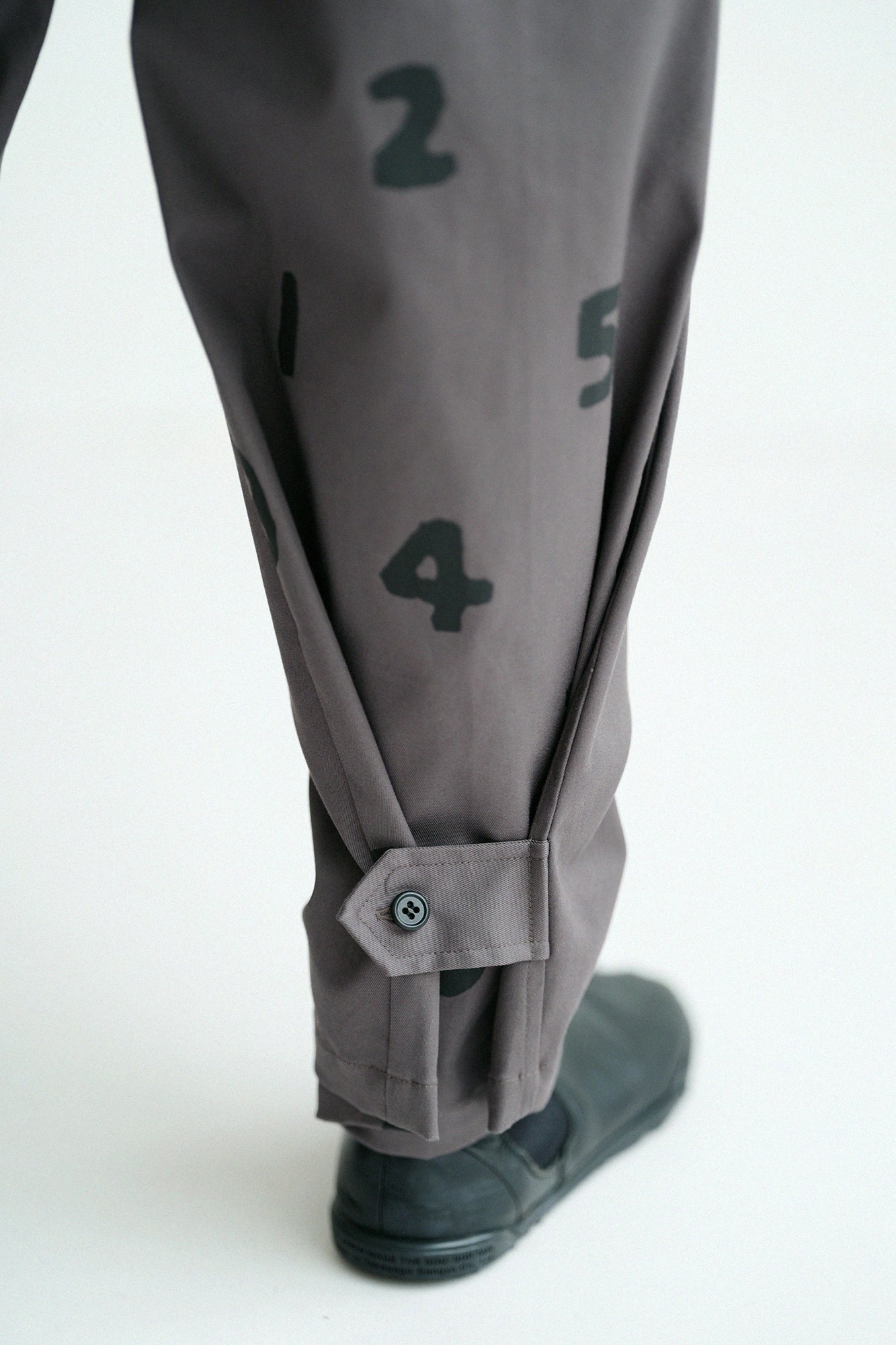 Stretch-Cargohose aus Chinostoff/StahlgrauSO-SU-U