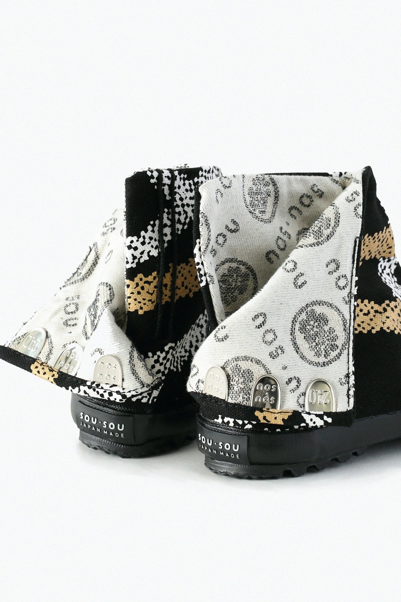 Split Toe Tabi Shoes / Tied-up