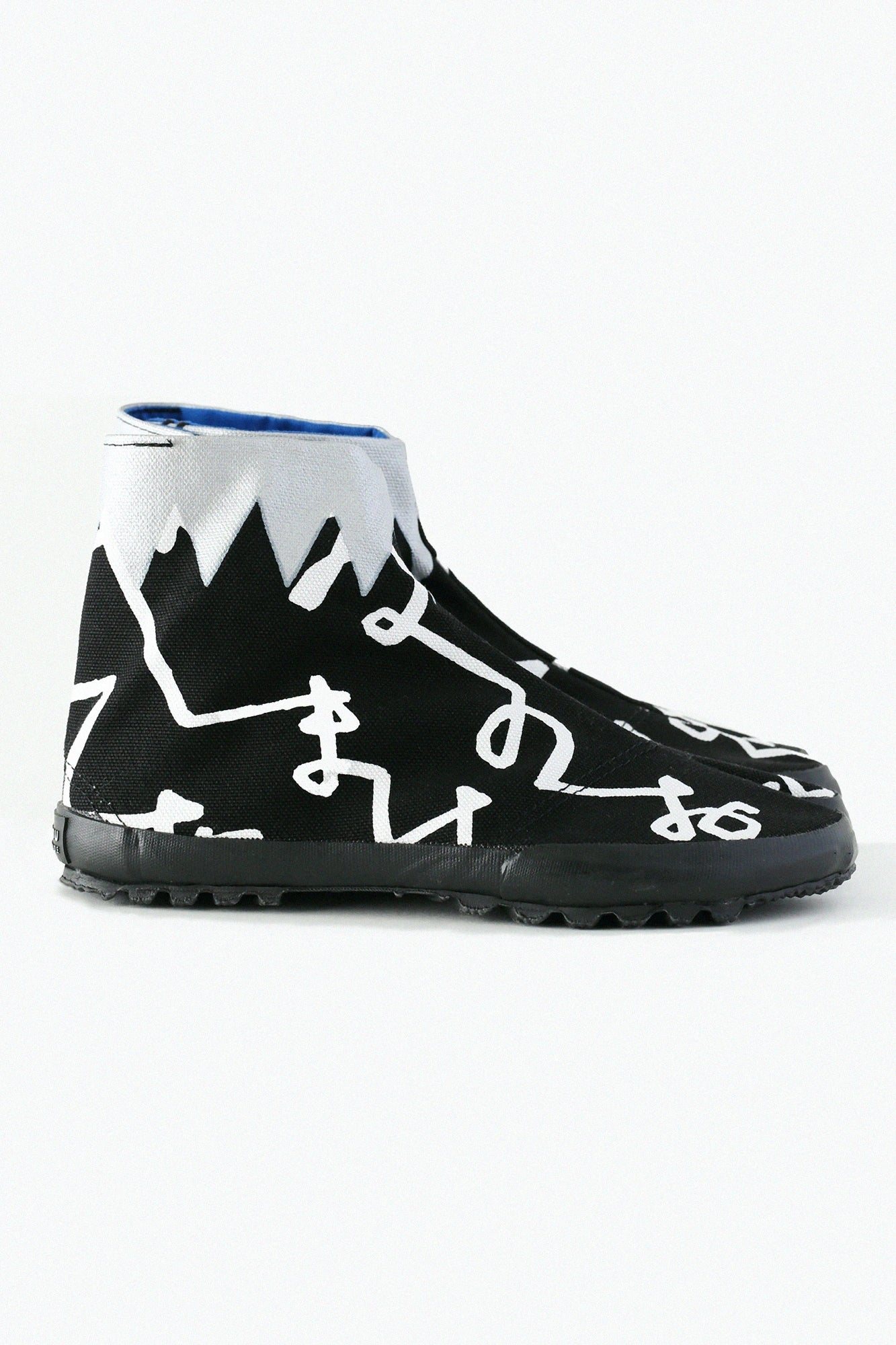 Split Toe Tabi Shoes / Letter Black