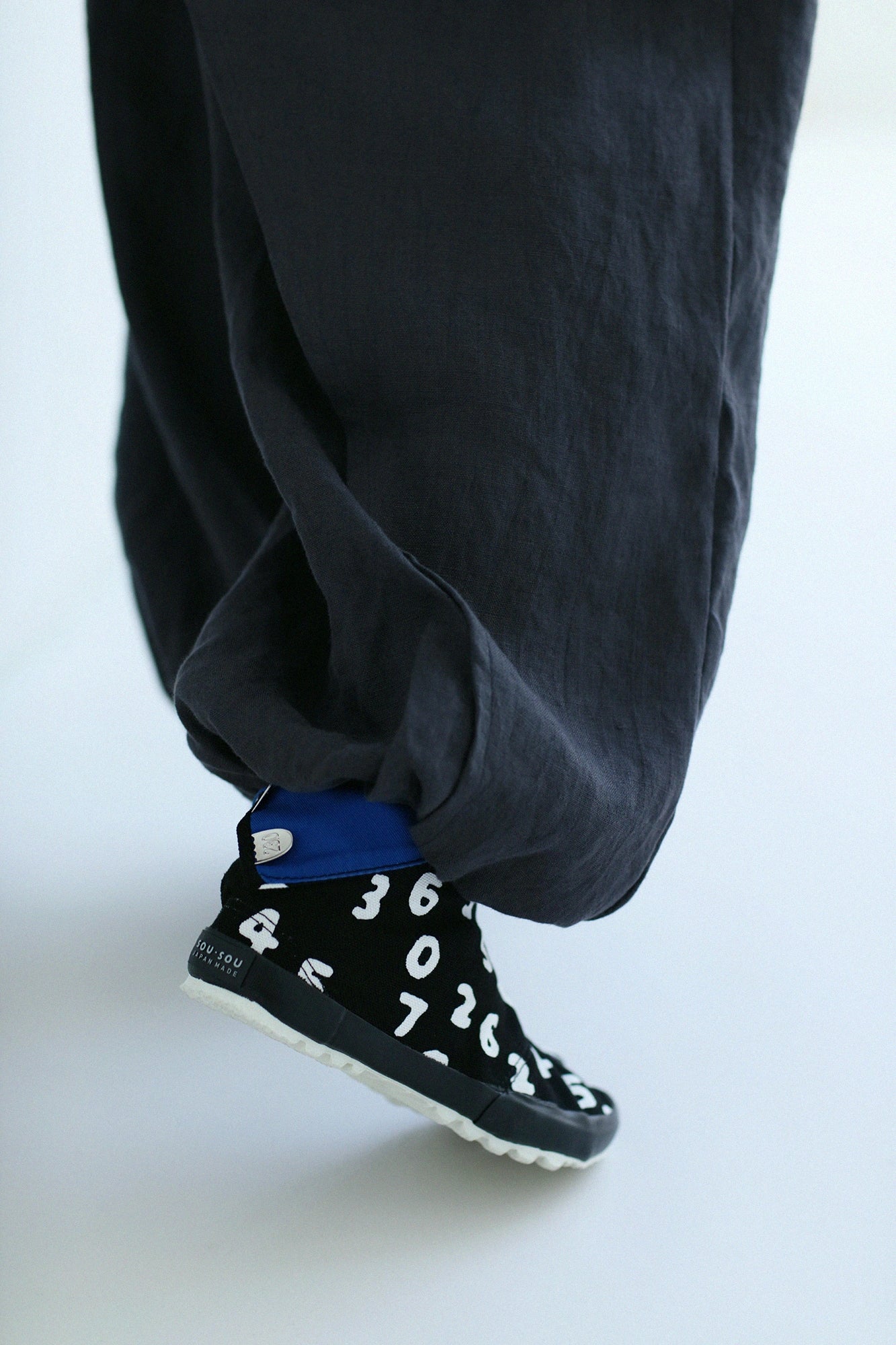 Split Toe Tabi Shoes / SO-SU-U Kon