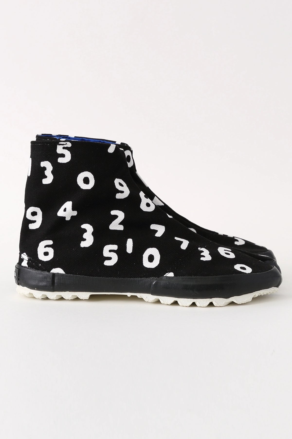 Split Toe Tabi Shoes / SO-SU-U Kon