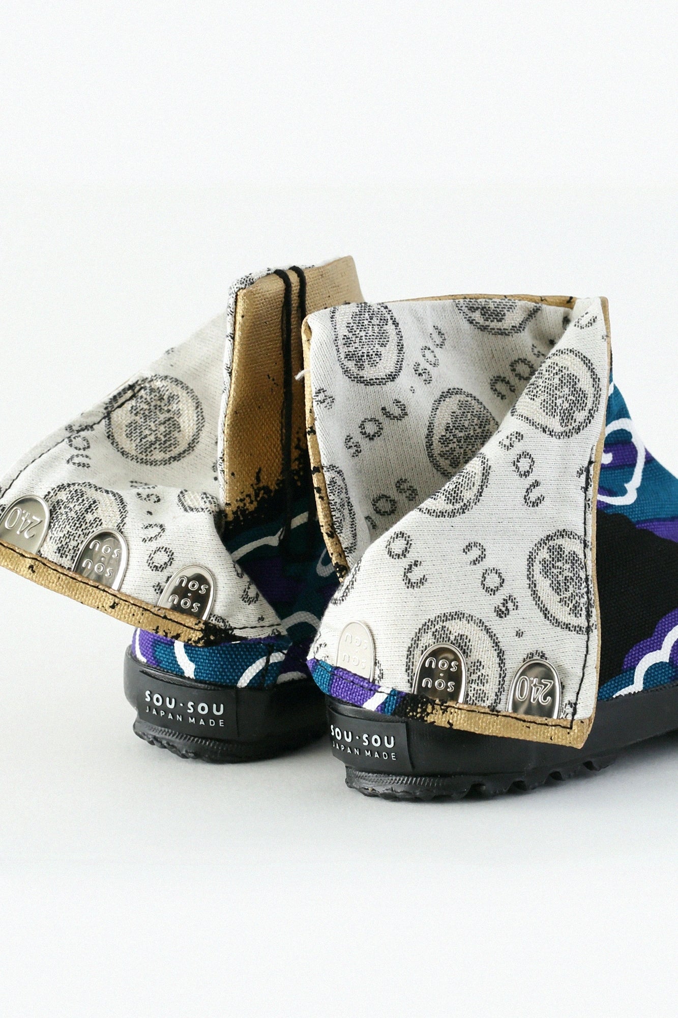 Split Toe Tabi Shoes /  Dragon-like Cloud
