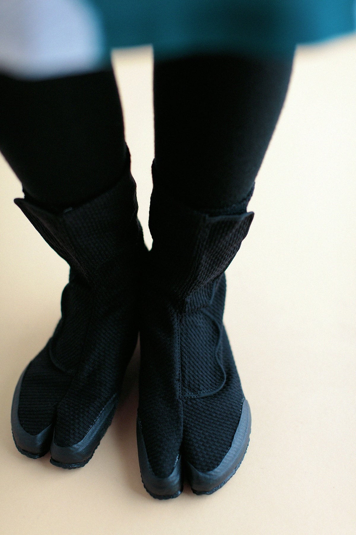 Velcro Tabi Boots / Sashiko Black Nantenchiku