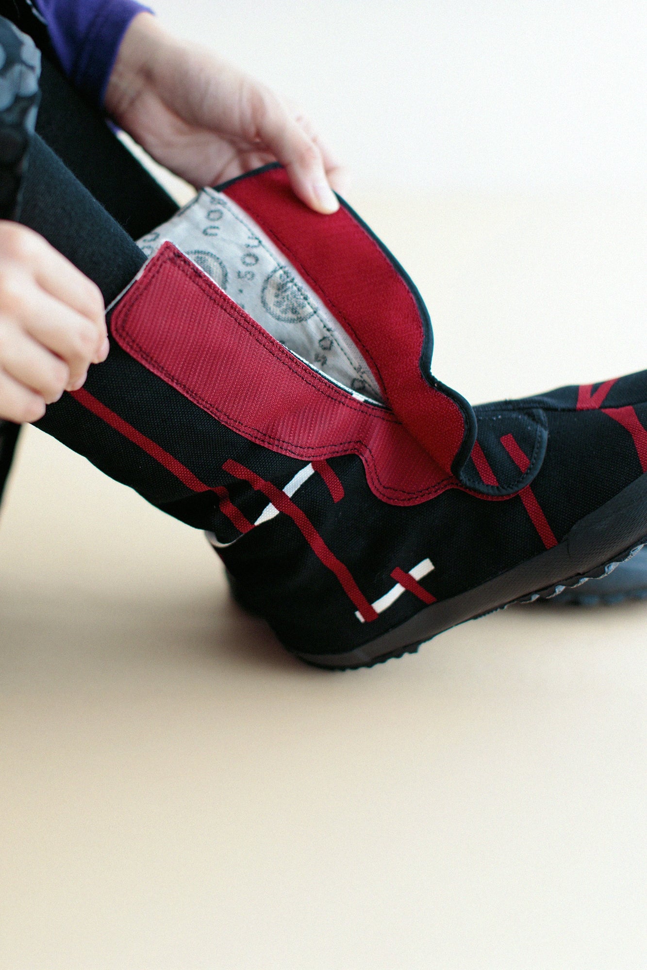 Velcro Tabi Boots / Tobi