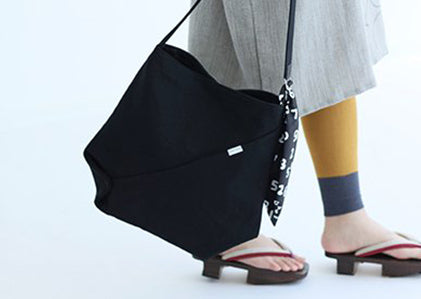 Odayaka Canvas Shoulder Bag with Ornament