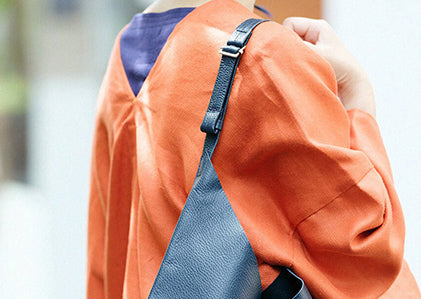 Leather tote bag (）