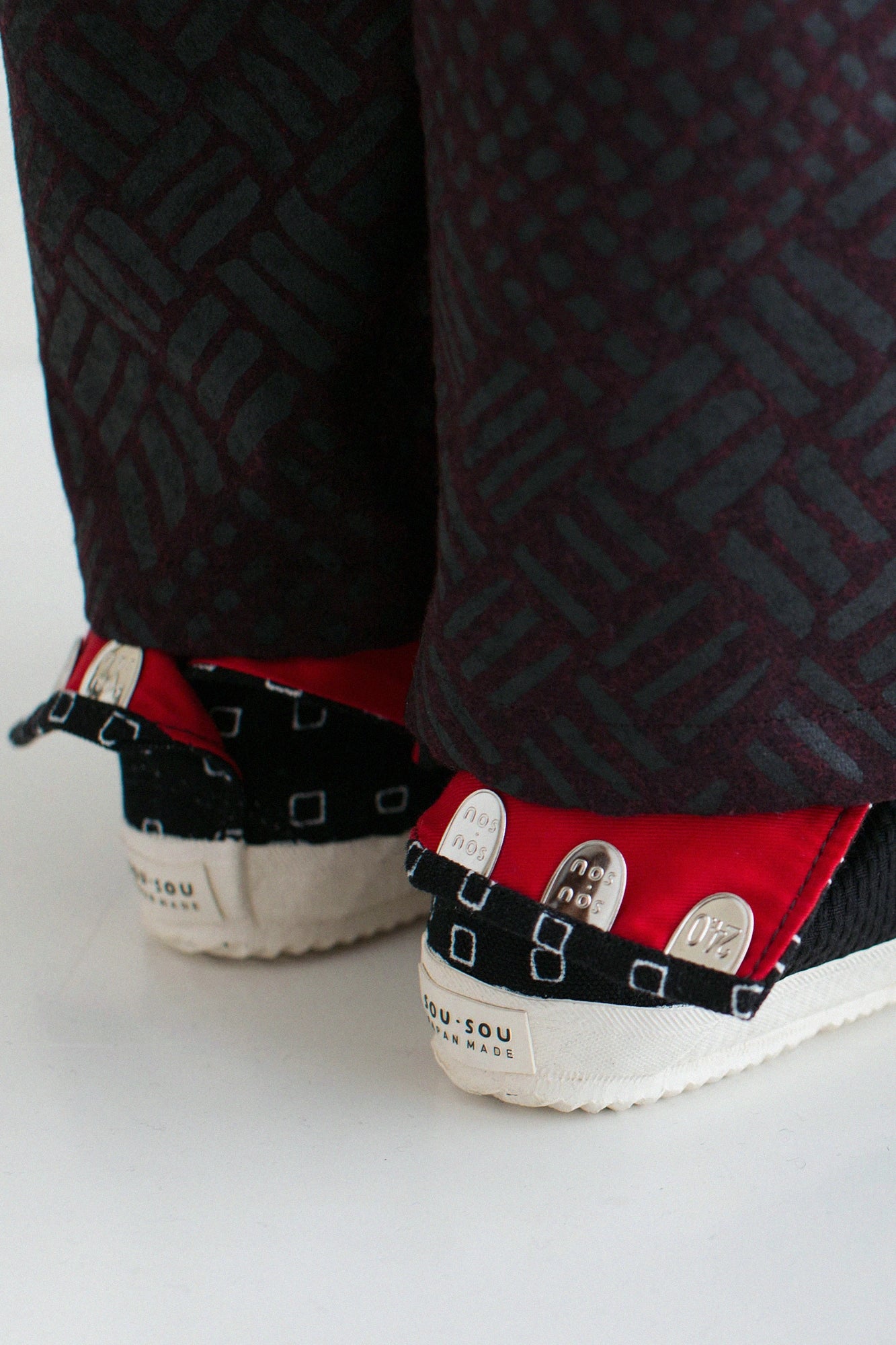 Round Toe Tabi Shoes Bi-Pattern/ Masu×Sashiko Black2