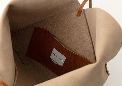 Leather tote bag (）