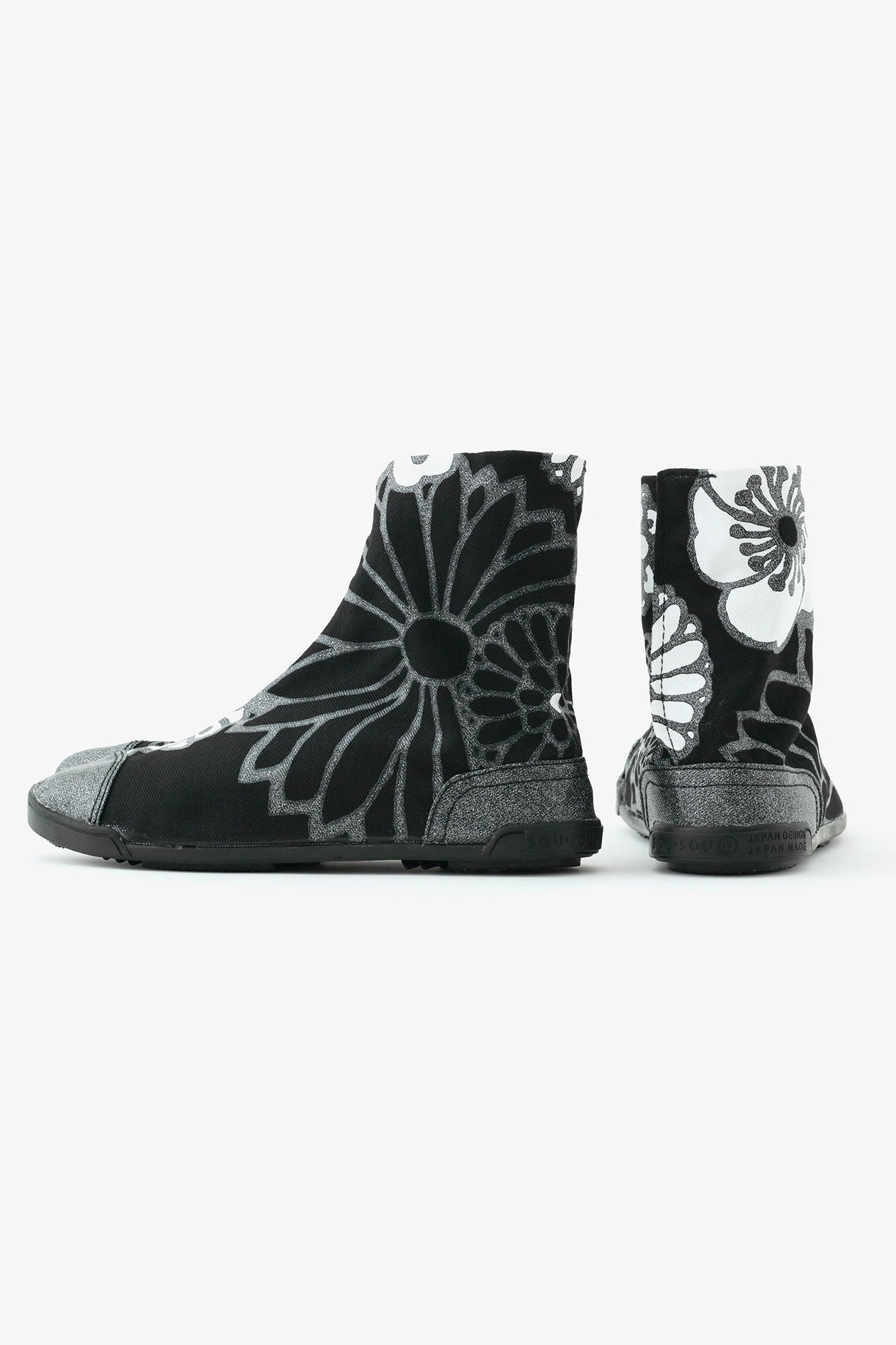 Marugo Split Toe Tabi Shoes / Gold Damask Shades of Night