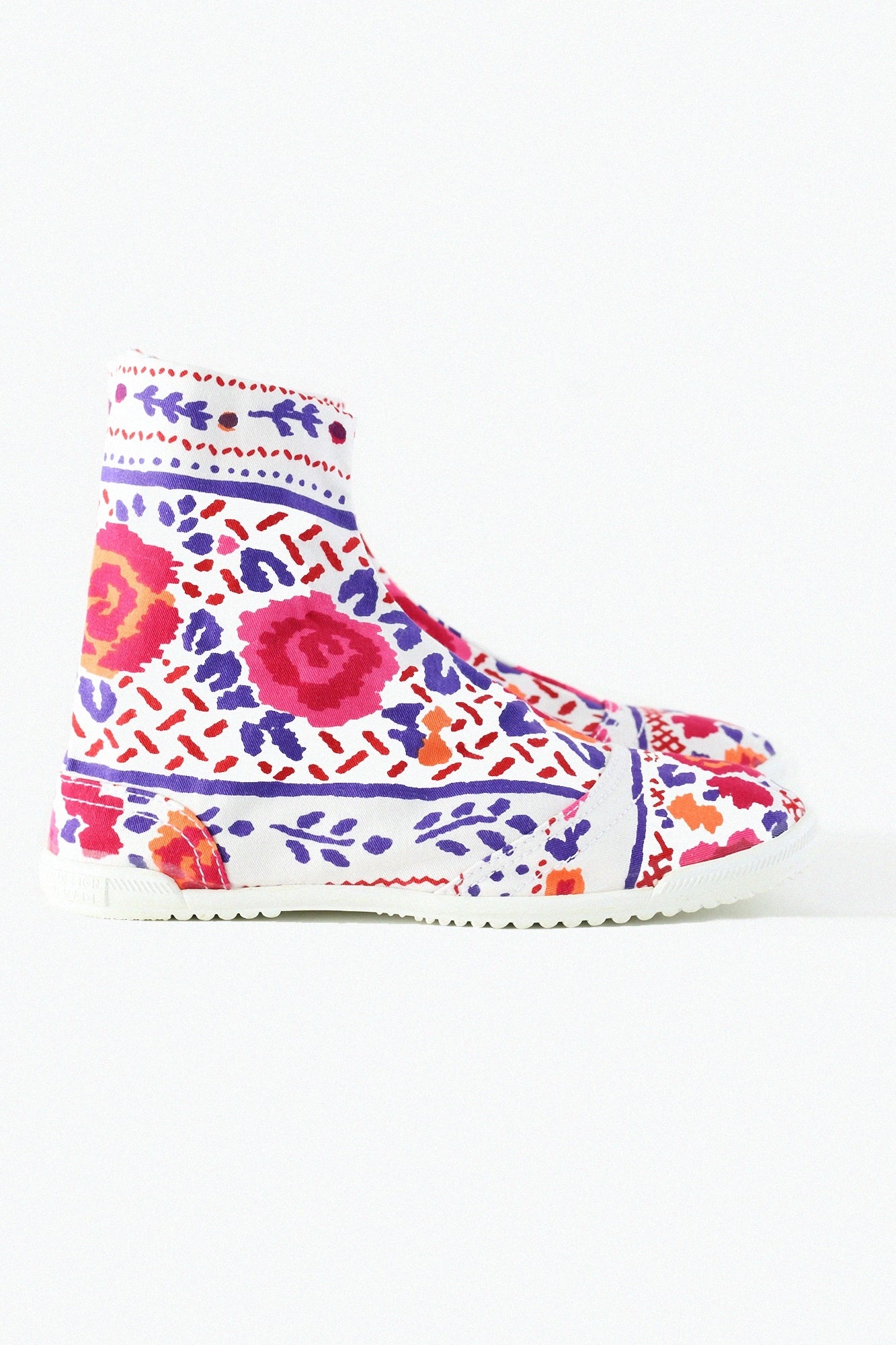 【Online】Marugo Round Toe Tabi Shoes / Eastern Europe