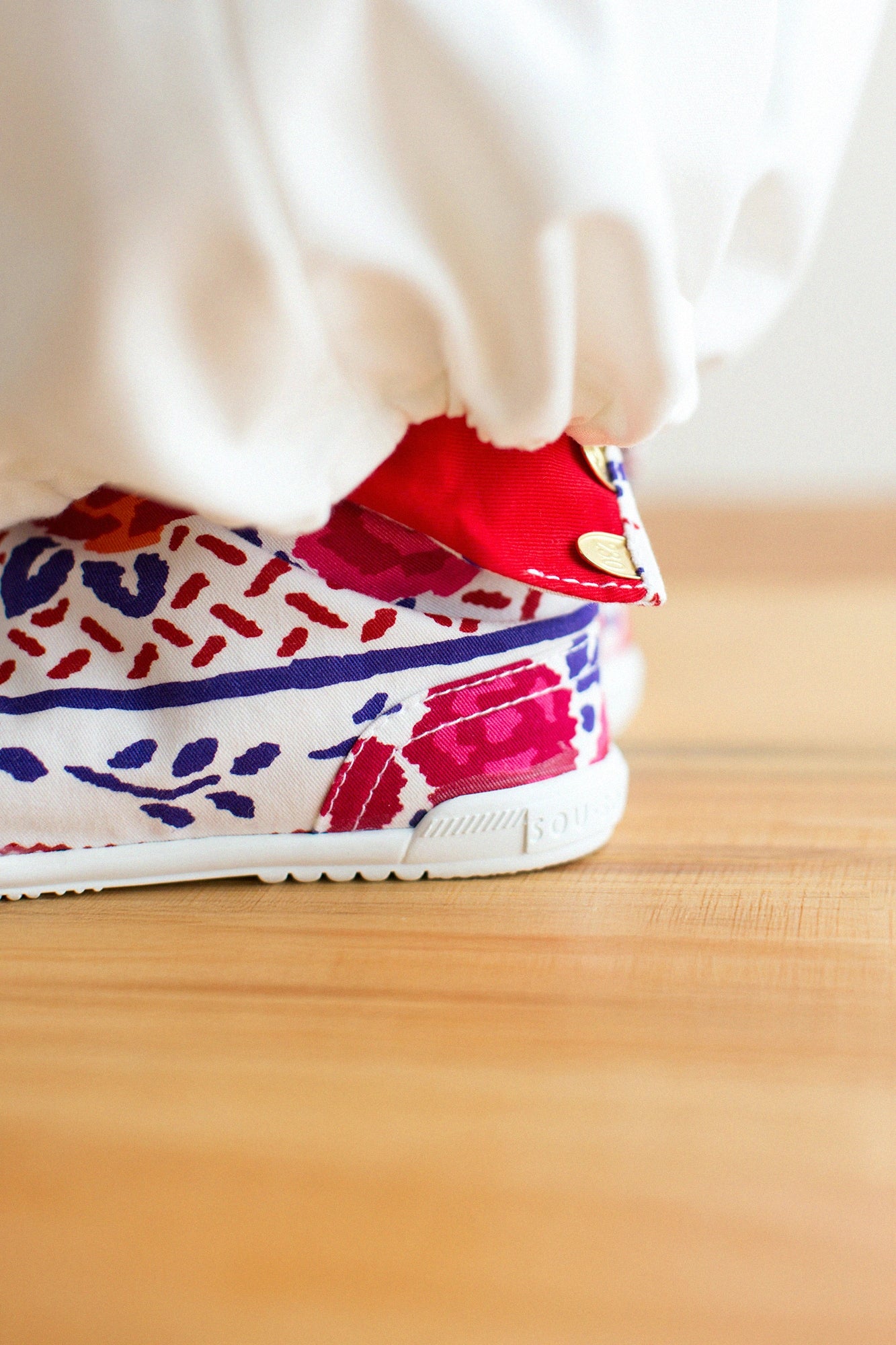 【Online】Marugo Round Toe Tabi Shoes / Eastern Europe