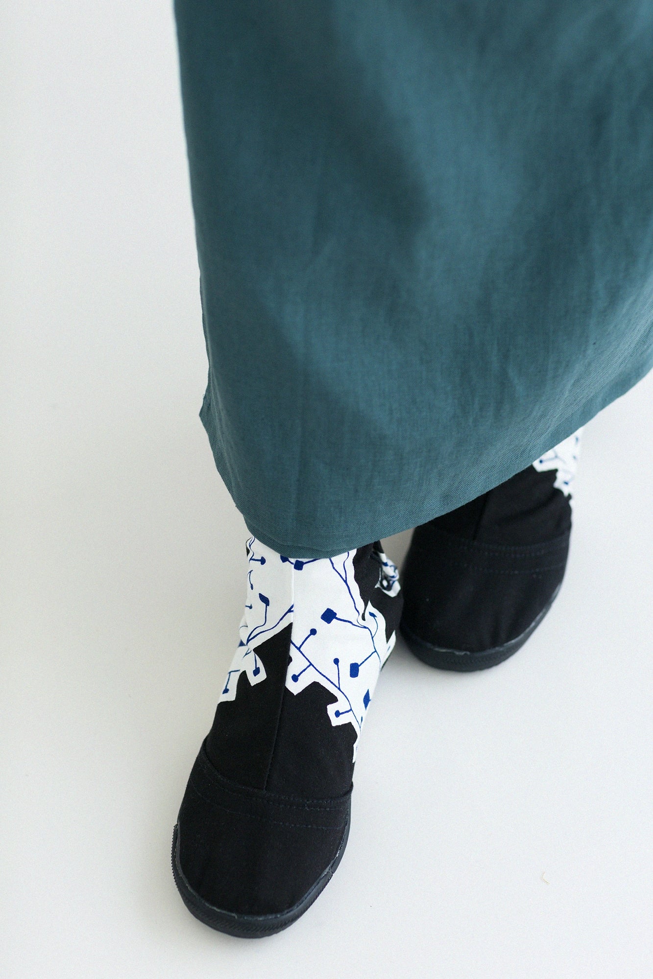 【net limited】Marugo Round Toe Tabi Shoes / Cold Dew