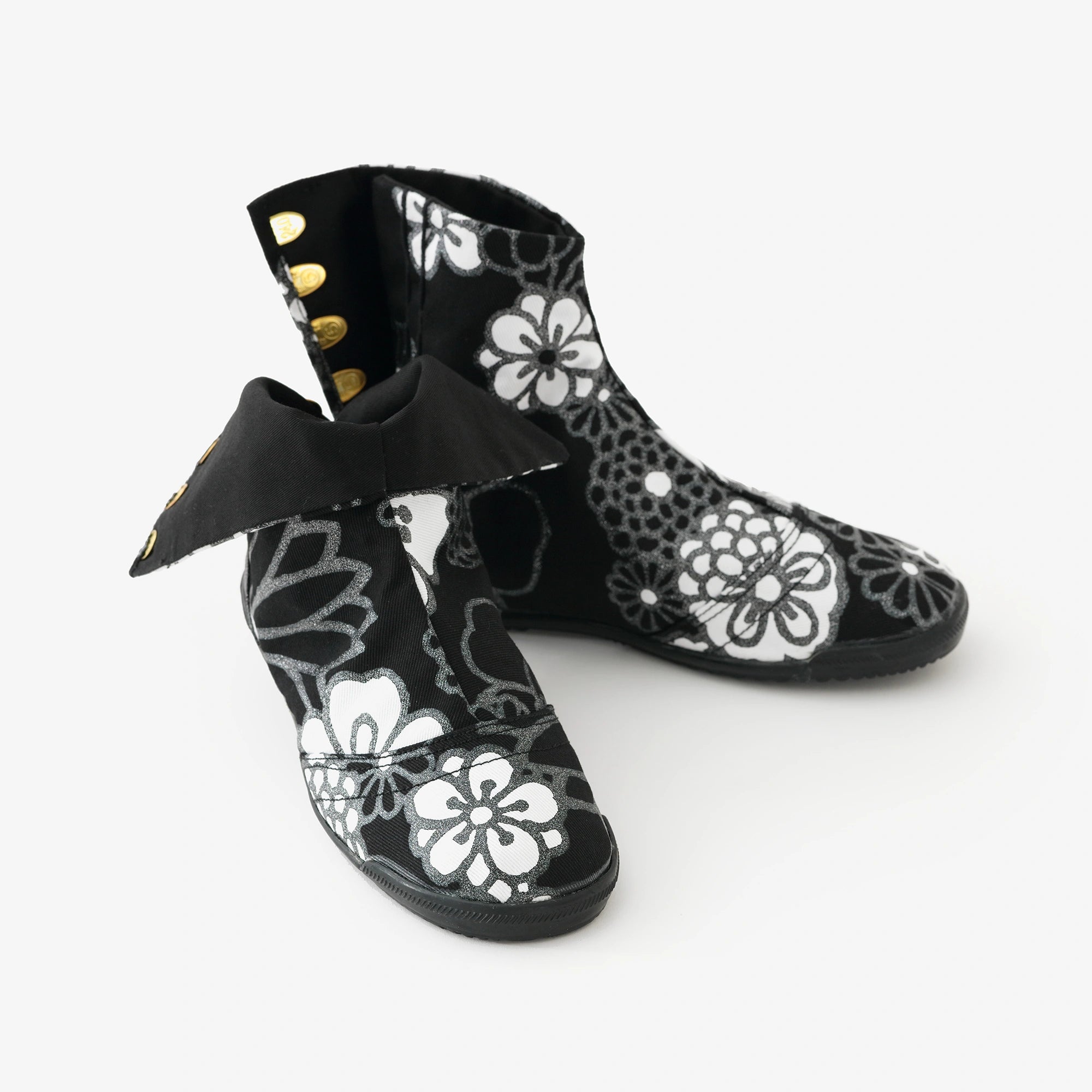Marugo Round Toe Tabi Shoes / Gold Damask Shades of Night