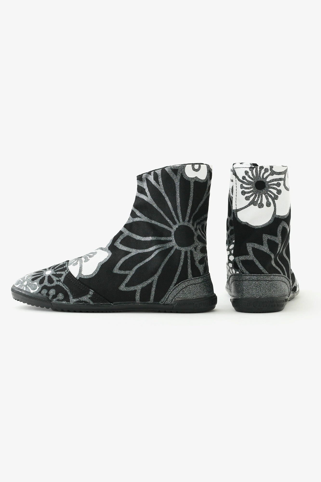 Marugo Round Toe Tabi Shoes / Gold Damask Shades of Night