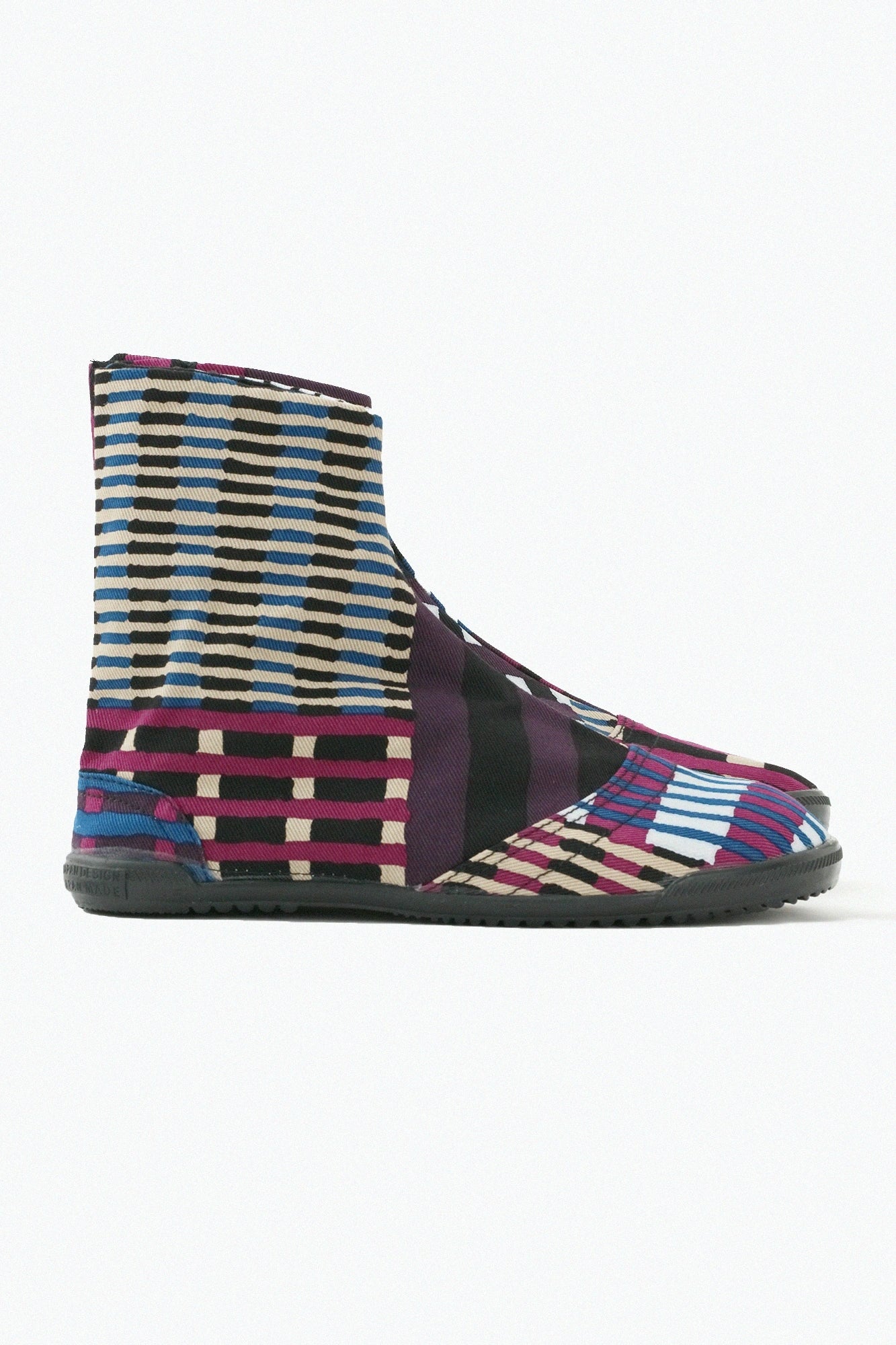 Marugo Round Toe Tabi Shoes / Skyscraper