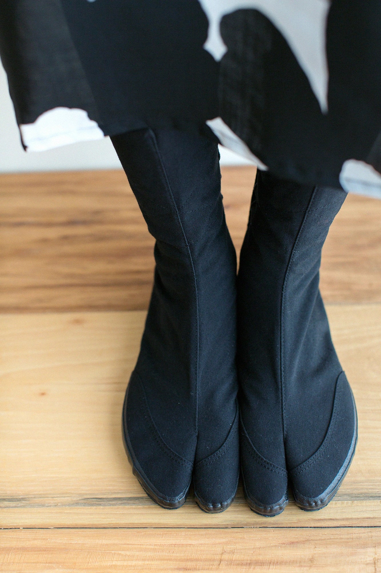 節慶 分趾足袋鞋 長筒／黑色×欄柵