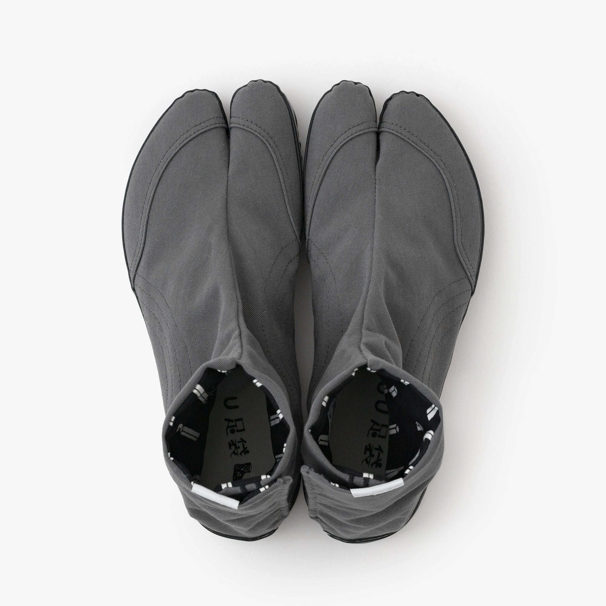 节庆分趾足袋鞋／铅色×箱