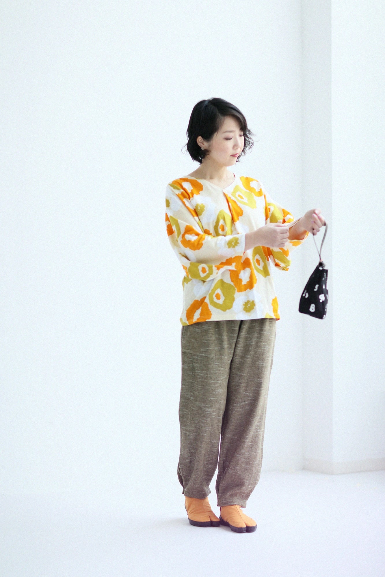 Festival Split Toe Tabi Shoes / Amber x Soap Bubbles