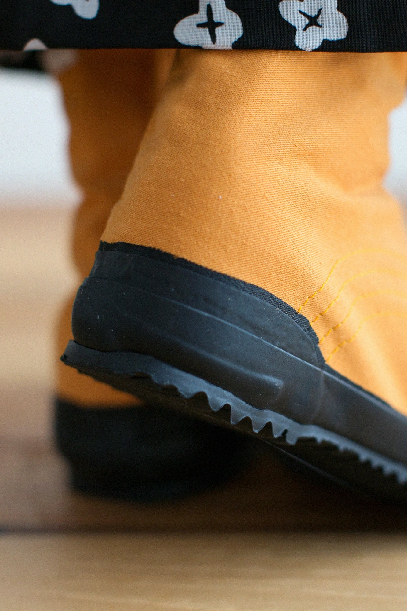 Festival Split Toe Tabi Shoes / Amber x Soap Bubbles