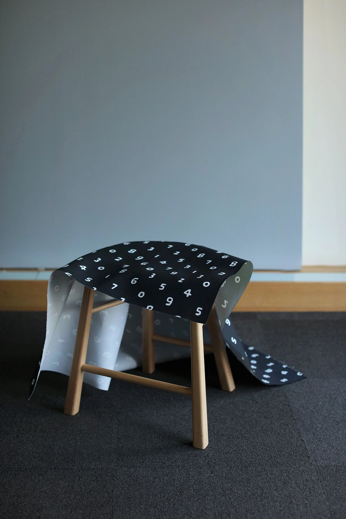 【1-3个月后发送】SOU・SOU×Coccole Craftool 矮凳／SO-SU-U十数黑色