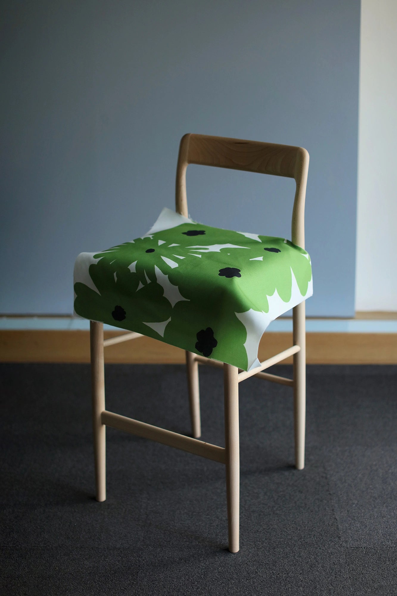 [Versand in 1-3 Monaten]SOU・SOU×Coccole Tino Counter Chair/Oraka Moegi