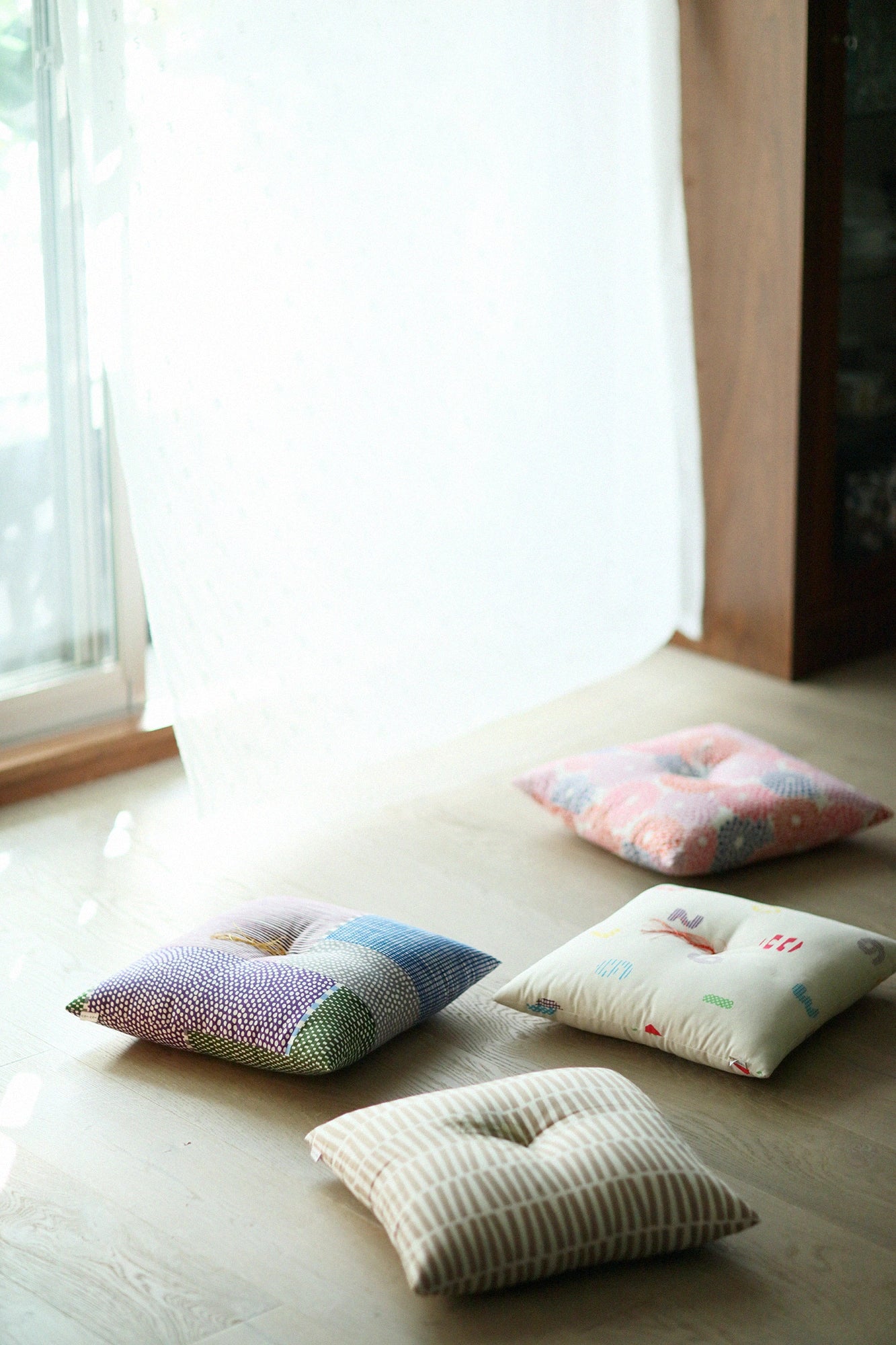 [Expédié sous 3 semaines] Coussin SOU/SOU Kyoto (21ème tissage uni) / Climax Tsukumo x Couleur Sable (Sunairo)