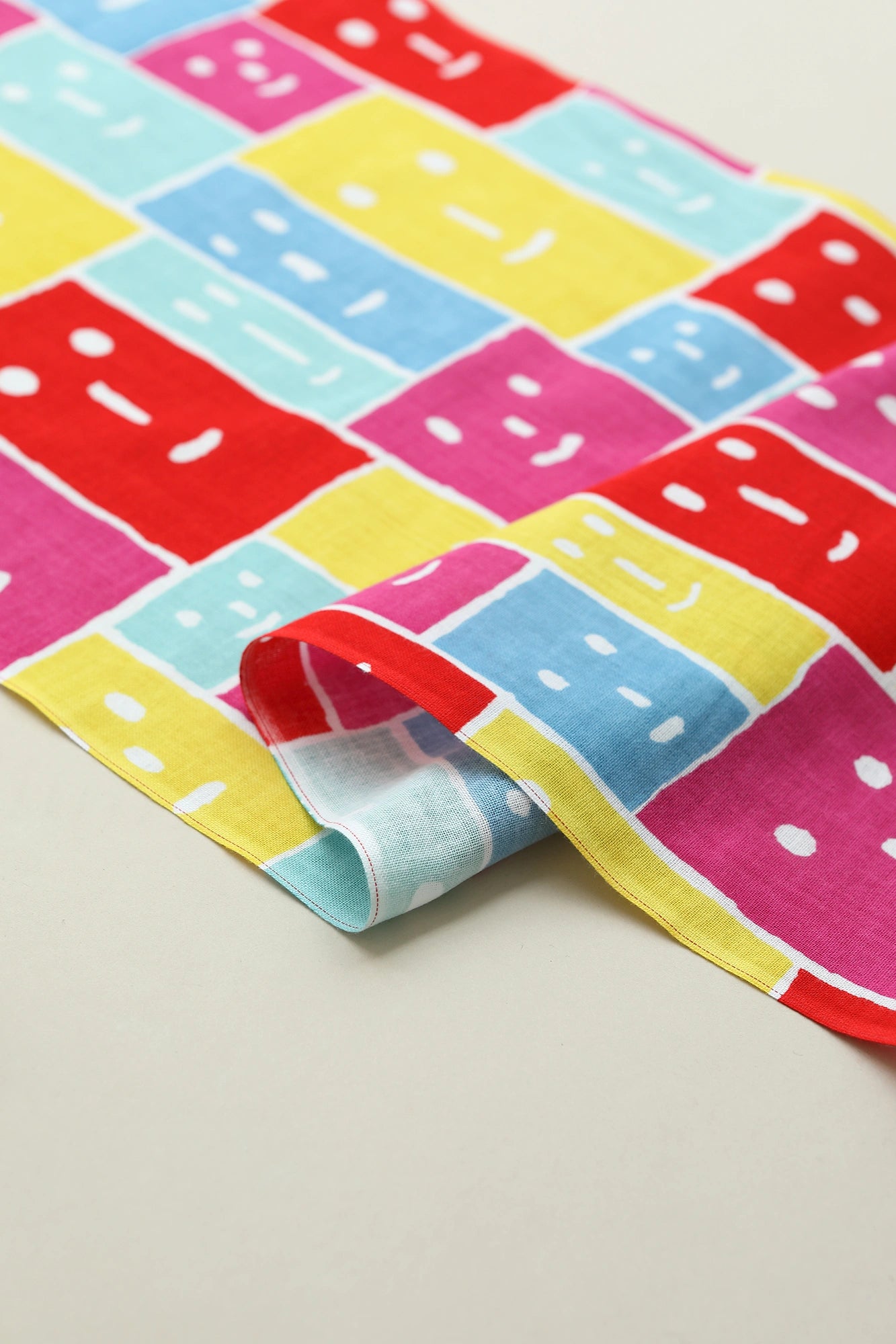 Textile vendu au poids (Ise coton tenugui) / Sourire cinq couleurs (Egao Goshiki) <50cm>