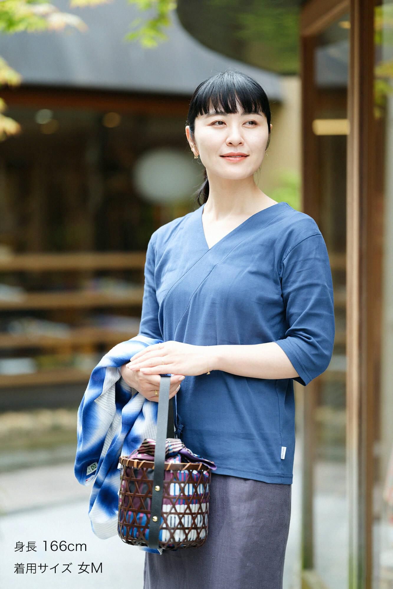 高島縮棉 40/40 V領上衣 六分袖／灰藍色