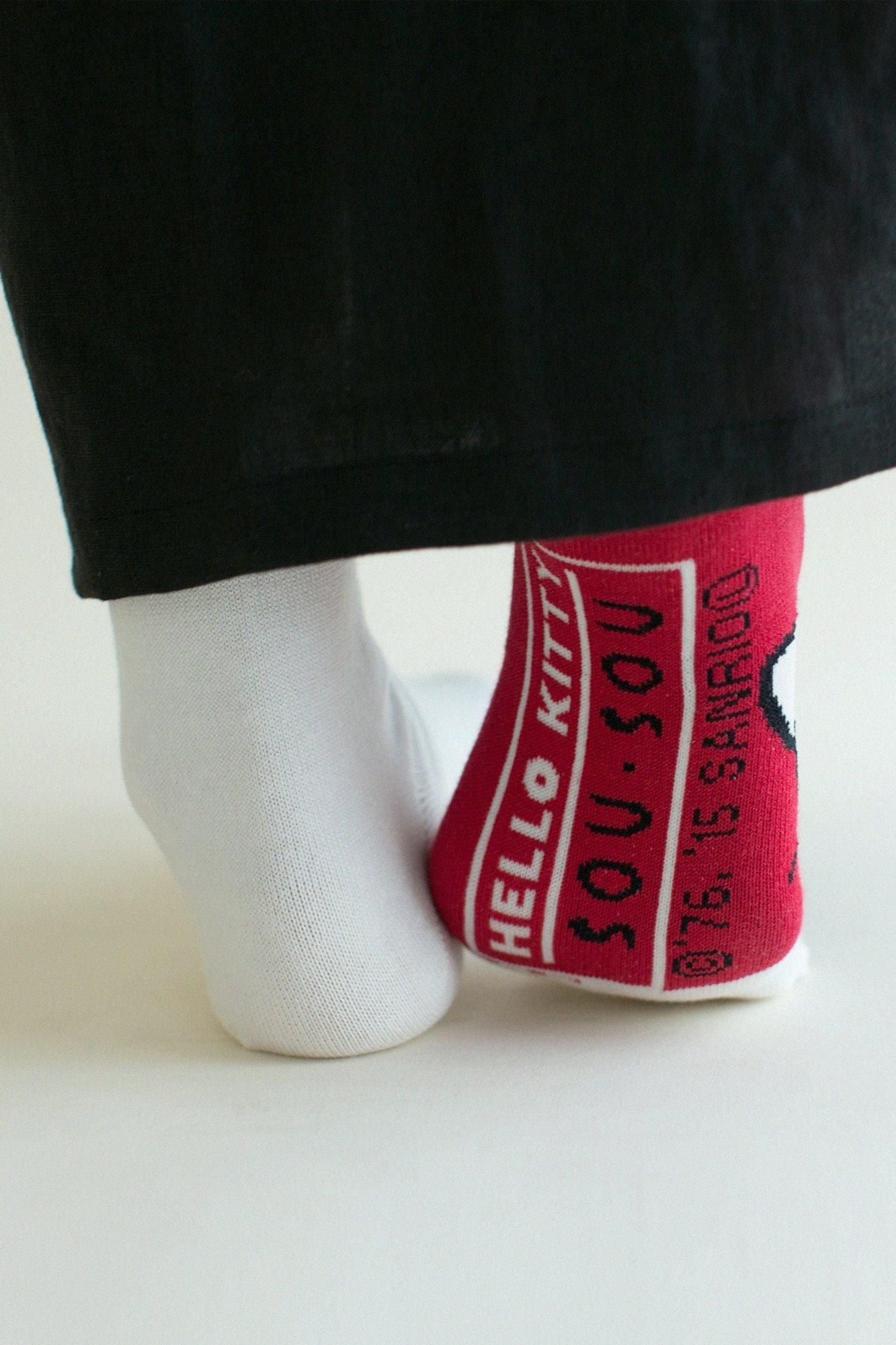 Sous Tabi Choques (longueur normale) / Hello Kitty x Sou ・ Sou Kokihi [pour les femmes]