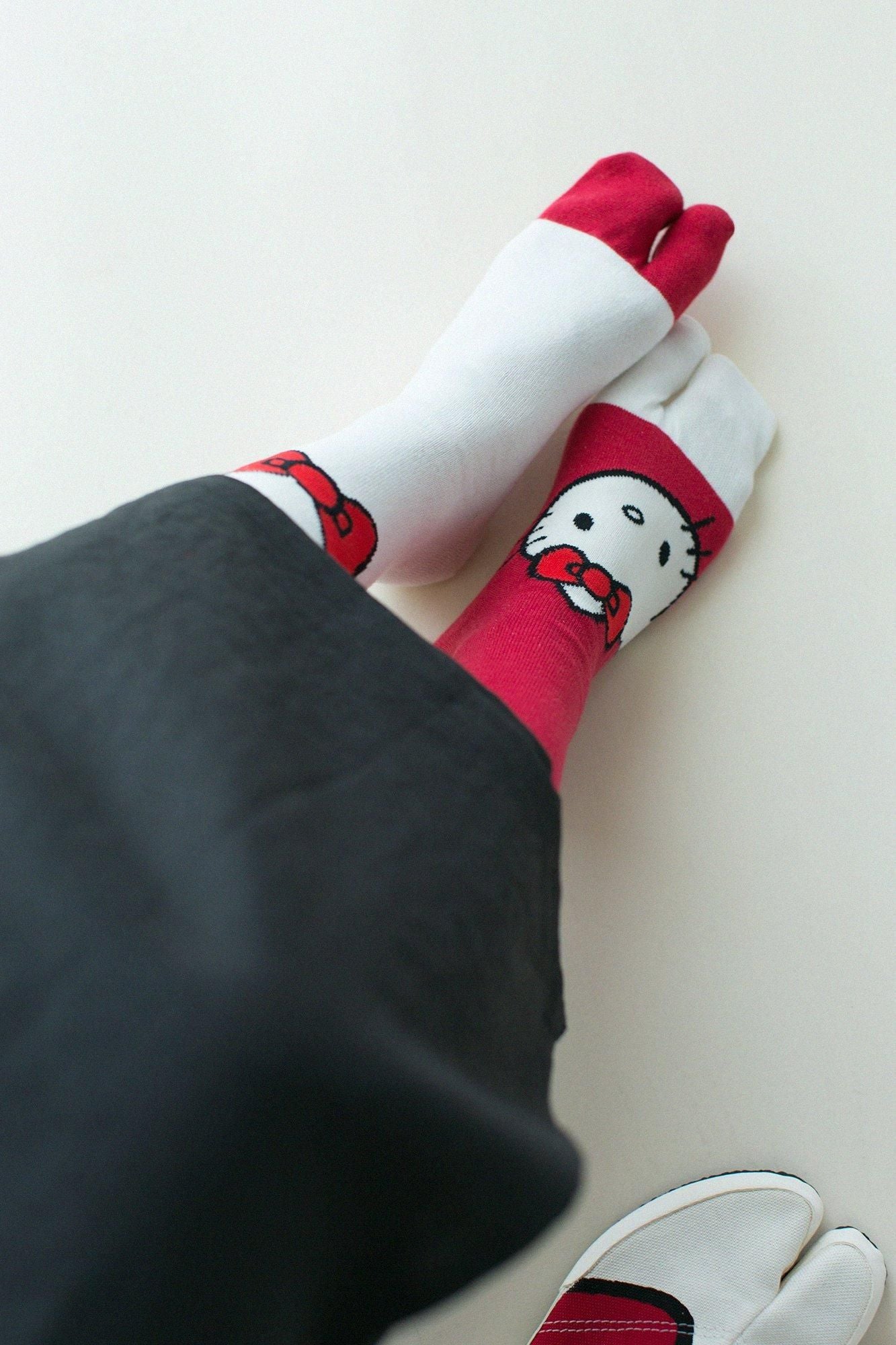 Sous Tabi Choques (longueur normale) / Hello Kitty x Sou ・ Sou Kokihi [pour les femmes]