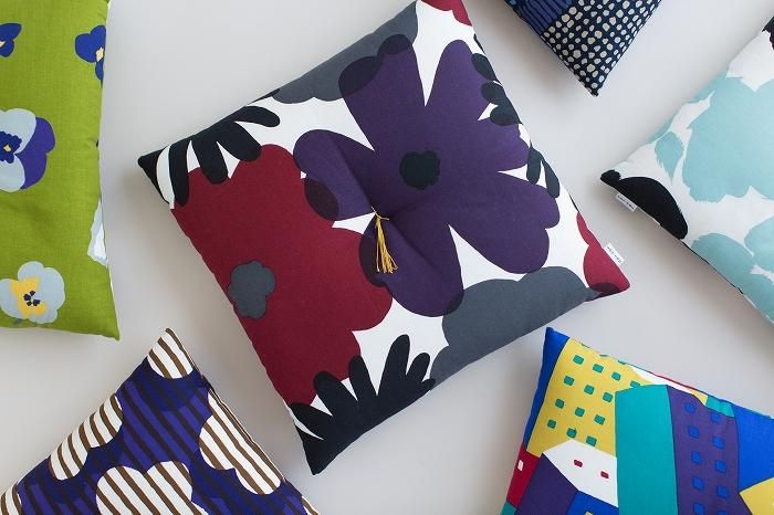 SOU・SOUKyoto Cushion（21 Count Plain Weave）／OrakaMulticolored Flower Breeze(Kazahana) [※DeliveryApproximately 3 weeks]