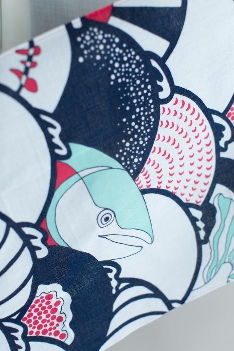 Ise Momen textile tenugui/banc de poissons saumon (ketsugyomuragaru)