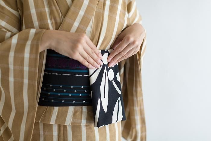 伊勢木棉圖案紋樣手巾（短版）/南天竹 黑色