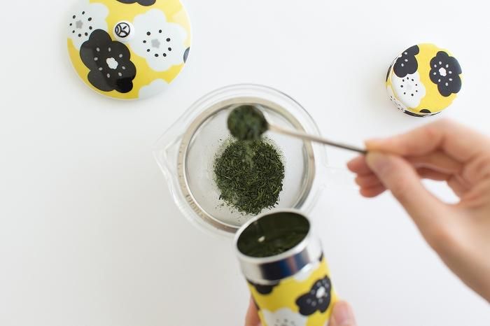 耐热玻璃茶壶和茶可以固定/微笑