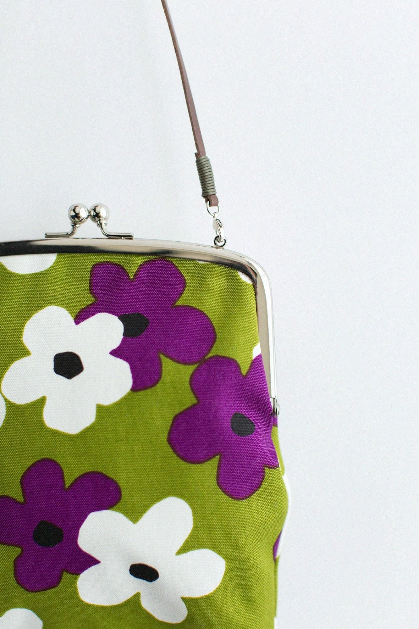 No. 12 canvas Gamaguchi purse  （Large）／Layered-flower Small Yellowish Green