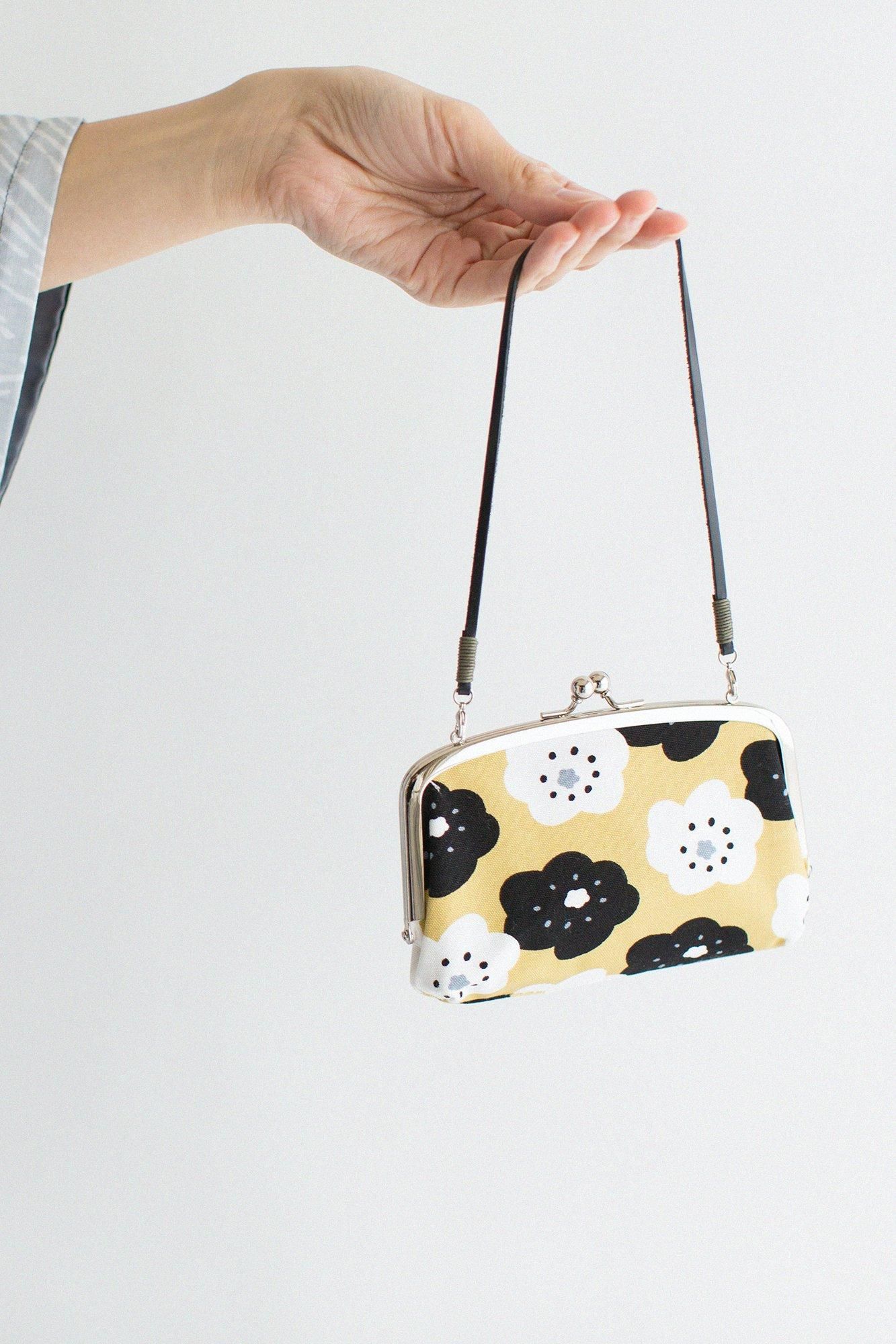 No 12. Soft Canvas Gamaguchi Clasp Purse Double Layer / Smile