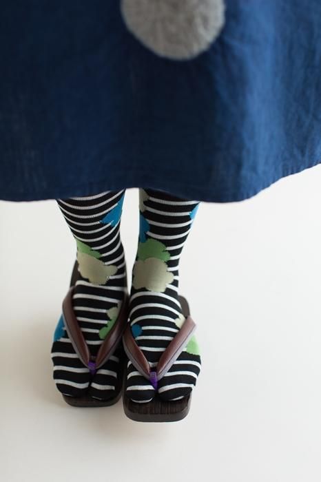 Tabi Socks（Under Knee）／Woven Roses Black【Women】