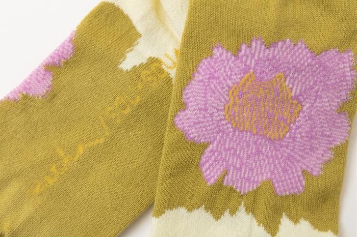 在塔比（Acro长度） /牡丹（男女）下