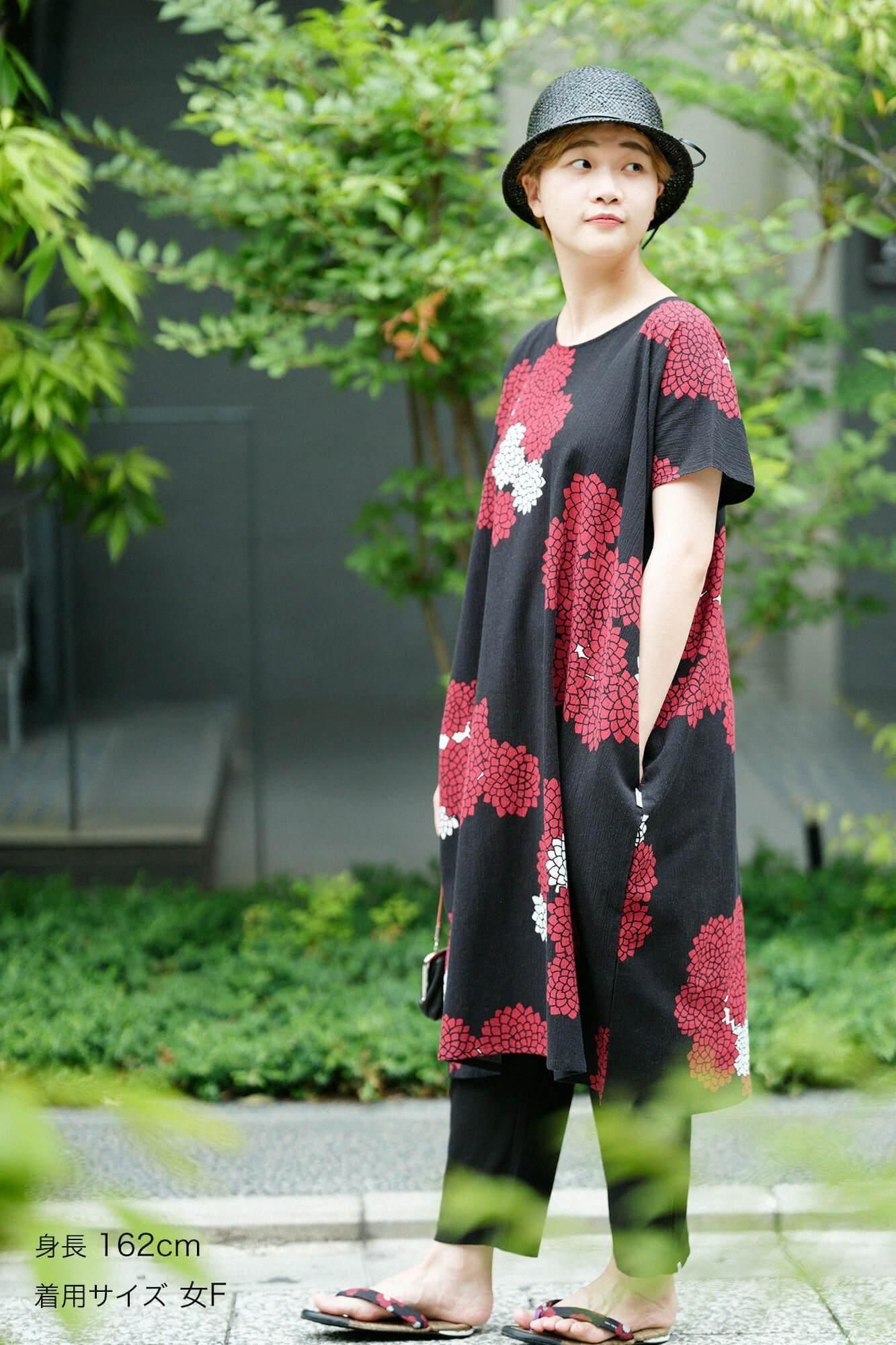 高島縮 20/20 長方形衣（ちょうほうけい）／雲間に菊（くもまに