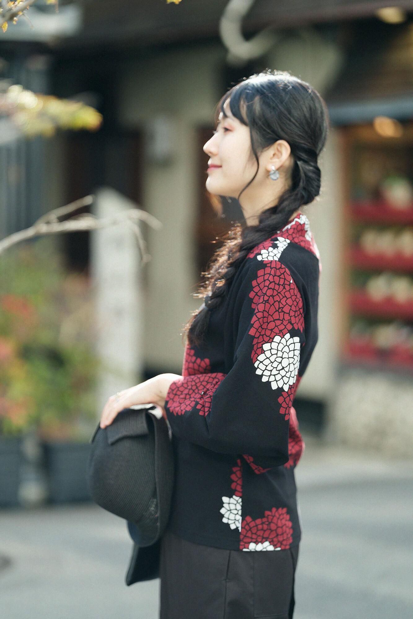 Chizimi Cotton 40/40 Kimono Collar Top / Chrysanthemum in Clouds