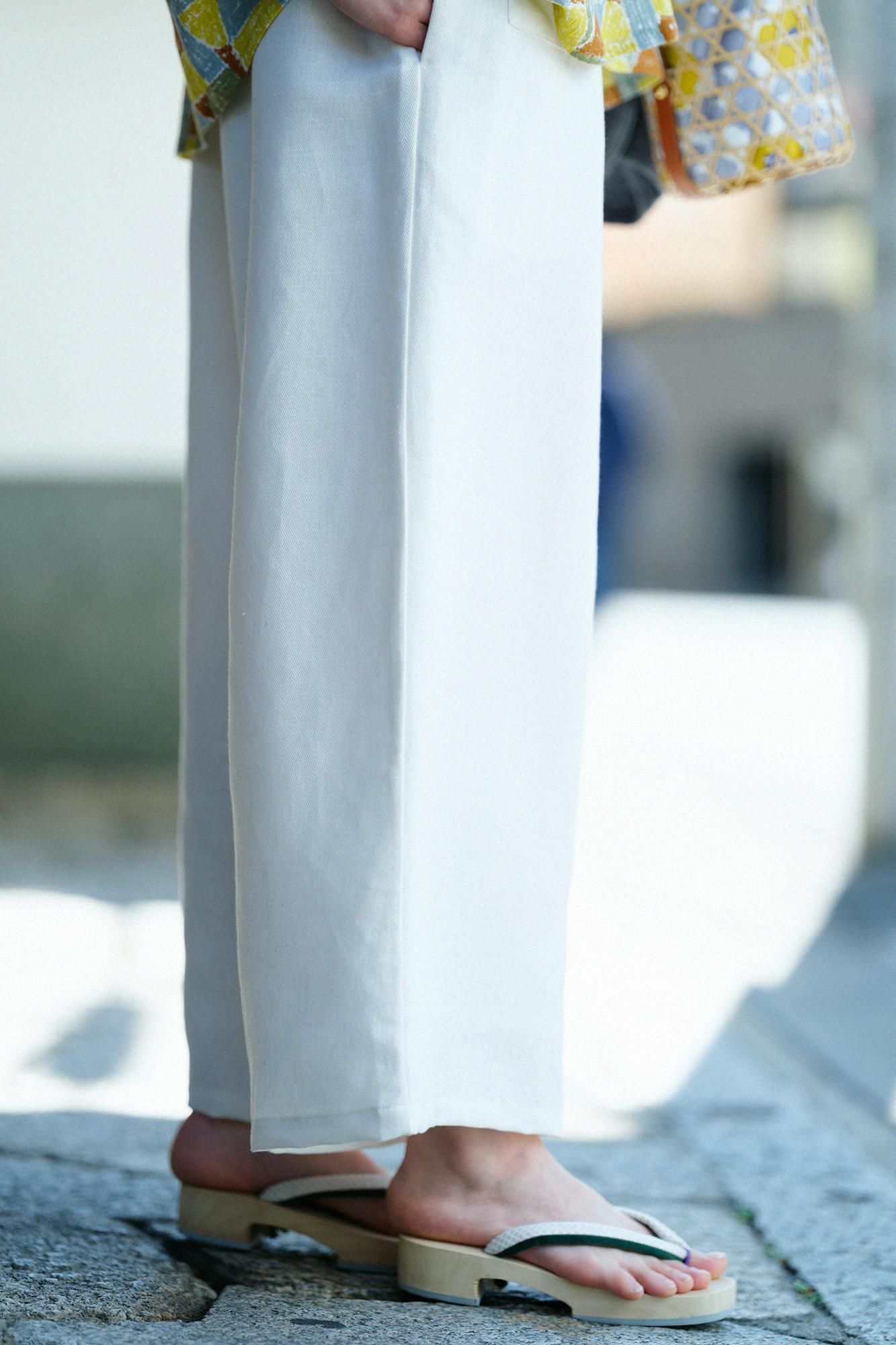 Mikamo Geta / Ukon Ecru