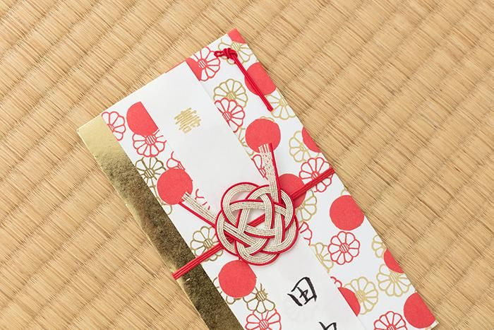 Gift Envelop / Polka Dots and Chrysanthemum Gold Foil