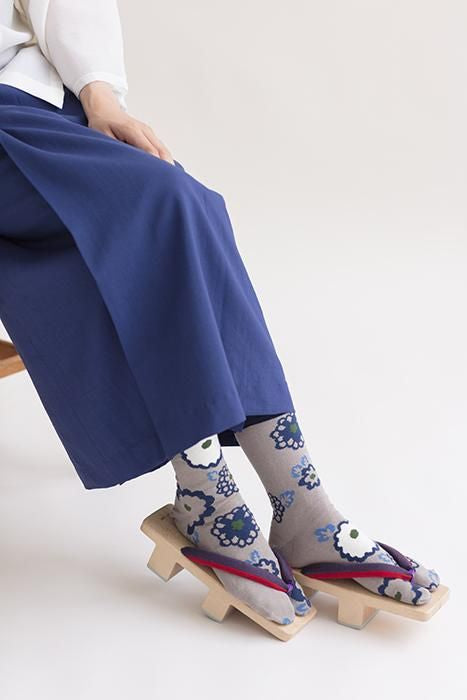 Tabi Socks (Mid-calf)／Sunny Day with Chrysanthemum Greenish Grey【Men・Women】