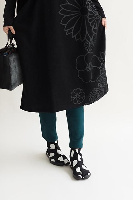 Hiragana Sole Split Toe Tabi Shoes