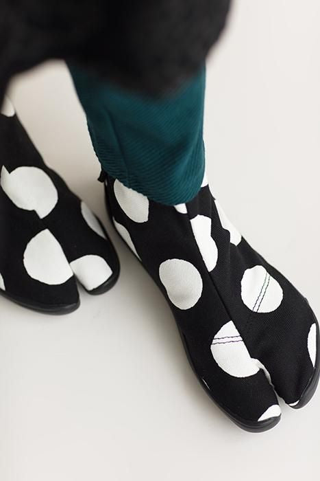 Hiragana Sole Split Toe Tabi Shoes / Polka Dots