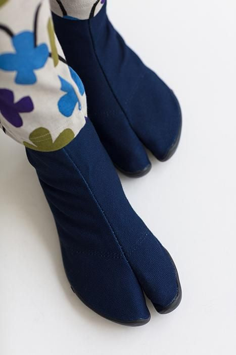 Hiragana Sole Split Toe Tabi Shoes / Indigo