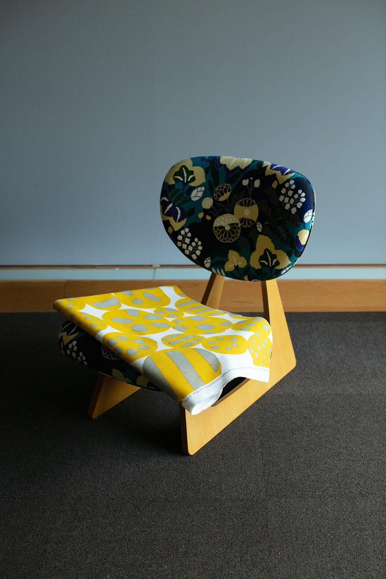 SOU・SOU×Tendo Mokko Low Type Chair／Spring Buds【※Delivery in 1.5 months】